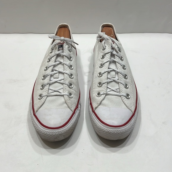 Converse low top, tennis shoes, men’s white size 8 - Picture 2 of 7